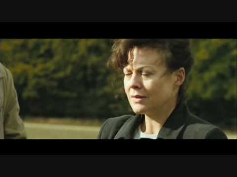 Anna Maxwell Martin in Enduring Love.