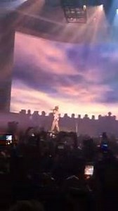 Chance The Rapper performs his incredible rendition of Kanye West's "Waves." Video: @MIGGGGA (Twitter) | HYPEBEAST Music