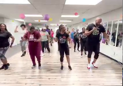 13K views · 563 reactions | When the instructor have a hard time finding the cue to start the dance and ask the class to help her! 臘‍♀️. Front row looking like we’re about to double dutch while trying to hear the cue to start!  | And 5678 Line Dance | Facebook