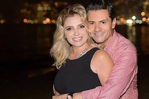 431K views · 2.5K reactions | ¡El amor está en el aire!  Angélica Rivera ya tiene nuevo novio y se trata de un guapo y famoso actor. Conócelo  | Estilo DF | Facebook