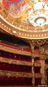 Walking through the Palais Garnier feels like stepping onto a stage yourself -grand staircases, painted ceilings by Chagall, and glittering chandeliers that make the whole place shine. No wonder it’s one of Paris’s most jaw-dropping interiors 🤩 📽️@cbuiron 🙏 | Love French and France