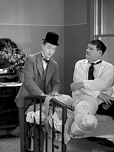 Laurel and Hardy / County Hospital (1932) | Candy Candy