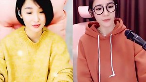 美女演唱歌曲《走着走着就散了》PK歌曲《我可以抱你吗》_高清1080P在线观看平台_腾讯视频