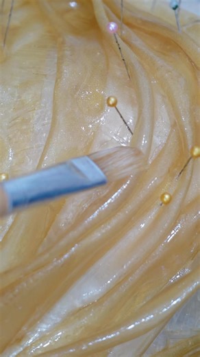 Miss Grand International – Isabella Menin tựa như một nữ thần bước ra từ huyền thoại, khoác lên mình thiết kế gợi cảm và đầy nghệ thuật. #LeThanhHoa #NTKLeThanhHoa #GoldenHeritage #Champa #ChampaVietnam #IsabellaMenin #MissGrand #MissGrandInternational #Cannes2025 #CannesFilmFestival #FestivalDeCannes #CannesRedCarpet | LE THANH HOA