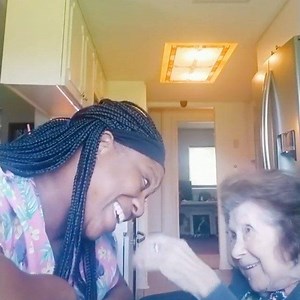 A bit of sweetness to start your weekend on a positive note 💕 I love you all. 🎥 nitab21 | Jessica Chastain