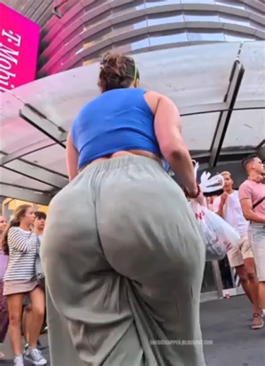 Candid bbw milf dump truck ass
