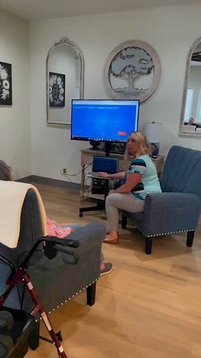 Correcting the missing word quiz, our guests are so smart!! #adultdaycarecenter #CognitiveHealth #laughterisgoodforthesoul | The Kindred House of Ottumwa