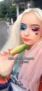 Hari ini saya harley quinn dan kamu siapa? ❤️😍#harleyquinn #bulebarbie #foryou #viral #Halloween #Halloween2022 #halloweenbandung | Bule Barbie