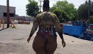 jiggly booty walking — PornOne ex vPorn
