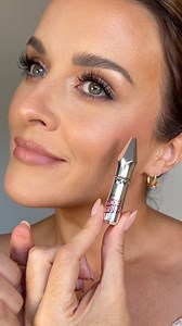 For naturally fuller brows, use Gimme Brow+ volumizing brow gel! @xokerryharveyxo uses shade 3 to enhance her natural brow shape and fullness  | Benefit Cosmetics | Facebook