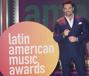 Julián Gil feliz de ser host de los Latin American Music Awards 2023: “Aquí se hacen las cosas grandes” - La Opinión