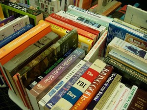 Friends of the Woodinville Library Needs Book Donations