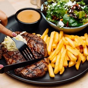 😍🍴DINNER TIME 🍴😍 Wagyu Scotch Fillet 🤤 Beef Ribs 😯 Wings - Buffalo or Smoky Bbq $6.50 🙀 ☎️ 13000 13000 💻 order.rashays.com🏃‍♂️ . . . . #RASHAYS #ModernAustralianFavourites #ThereIsAlotToLike #stayhome #ubereats #lockdown #foodporn #instacooking #dailyrecipes #culinarycreations #instacook #foodphotography #homecook #foodielifestyle #eatsydney #sydneyfoodblogger #sydneyfoods #foodinsydney #sydneydinner #cravesydney #foodiefeatures #covid #foodigram #foodphoto #foodism #foodspiration #igfo