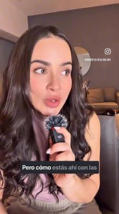 ¿Para ti qué es “el amor propio”? 🤔 Hoy quiero hablarte de algo fundamental: el amor propio. Pero no ese amor propio de “date un baño de burbujas y siéntete bien”. No. 💡 El amor propio es lo que decides tolerar y lo que decides soltar. Es la forma en la que te hablas a ti mism@. Es como te tratas cuando las cosas no van bien o no te encuentras en tu mejor momento. Es lo que permites en tu vida. Es lo que te das permiso de recibir. Cada vez que aceptas menos de lo que mereces, le enseñas a tu m