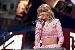 Taylor Swift, 1989 - album review: Pop star shows 'promising signs of maturity'