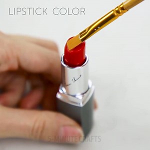 2M views · 1.9K shares | Unbelievable nail hacks.  | 5-Minute Crafts | Facebook