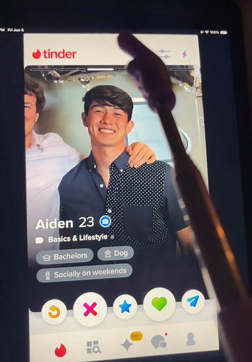 Yall r gonna be MAD about Christopher DONT CARE #ipad #asmr #tinder #ipadtinder #selfcare #fyp #dating #date #relationship