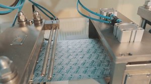 Production de comprimés dans une usine : vidéo de stock (100 % libre de droit) 3578705967 | Shutterstock