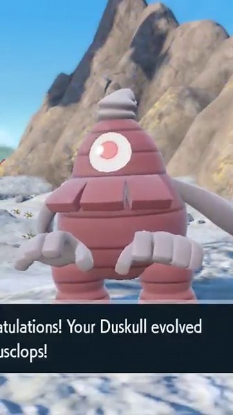 Evolving SHINY Duskull into SHINY Dusclops on Pokemon Scarlet Violet