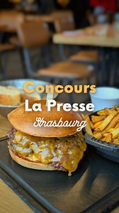 🥩 Amateurs de viande, ne manquez pas ce restaurant à Strasbourg ! ___ Collaboration commerciale ___ 🏭 De retour à La Presse, une brasserie au style industriel au charme fou, que j’apprécie autant pour son cadre atypique que pour sa cuisine de bistrot. 🥂 Dry January oblige, on a commencé sans alcool avec le mocktail L’Écrou de secours — vraiment délicieux. 🍲 En entrée, gros coup de cœur pour la soupe à l’oignon : chaude, réconfortante, parfaite pour l’hiver. De son côté, mon ami a choisi le s
