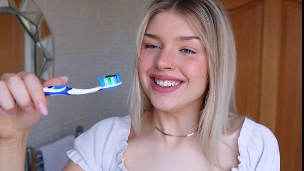 KRONA Purple Toothpaste for Teeth Whitening: Color Corrector Serum Purple whitening Toothpaste Gel -Teeth Whitening Kit for Sensitive Teeth, Teeth Whitener, Non-Abrasive, Tooth Stain Removal