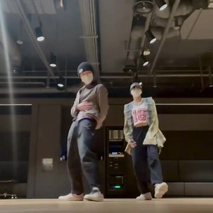 261K views · 10K reactions | Lisa cùng Ten (NCT, WAYV) luyện tập vũ đạo "Kick Back" tại YG ➡️ | HARU HARU | Facebook