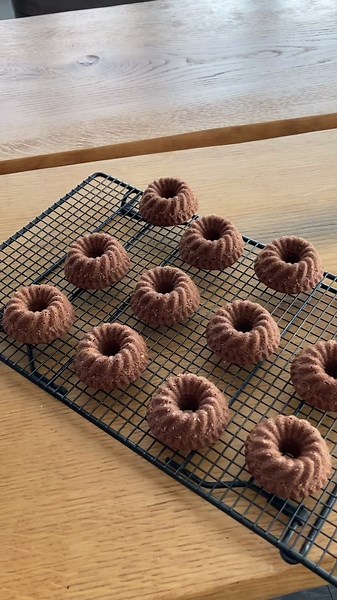 Leckere Mini-Gugelhupf backen mit Qimiq