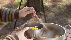 iBasingo Titanium Slotted Spoon with 26cm Long Handle, Lightweight Durable Metal Skimmer Food Strainer, Hot Pot Cooking Gravy Sauces Kitchenware Ti1063T