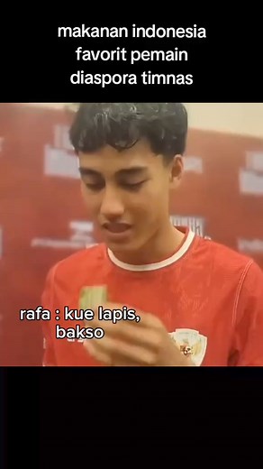 Muka boleh bule tapi lidah tetap melokal 😁 #Pemaintimnasindonesia | Maza Vlog