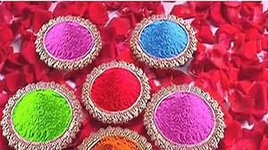 Hindu festival Holi | होली पर करते हैं ये 5 प्रमुख कार्य, तभी मनेगा त्योहार