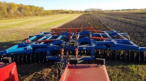 [Hot Item] 10m Wide Heavy-Duty Disc Harrow for Powerful 500HP Tractors