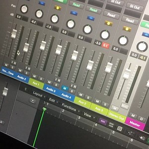 I put #PastorShirleyCaesar on dat #BreakingDawnRiddim with @one_vo1ce @socasexnalcohol @marcusdartist & @iamlyrikalace 落 @iamwildfire we litttttttt  Destroy de radio wid dis tonight!!!  #TeamSoca #Soca #POB #pulloutboyz @depulloutboyz @officialevolution #EvolutionSound #MastamindProductions  #SSS | Shawn "Mastamind" Noel | Facebook