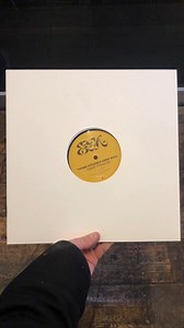 THOMA BULWER & ANNA WALL - Liquid Wiggle EP (Radioactive Man Remix) (EYA RECORDS) Veterans of the vibrant London underground scene Anna Wall and Thoma Bulwer joined forces to deliver EYA Records’ latest output ‘Liquid Wiggle EP’. These are deep and hypnotic machine-driven tracks for big room and warehouse parties! One of the highlights of the EP here is the nostalgic and moody electro remix by UK living legend Keith Tenniswood aka Radioactive Man. @thomabulwer @djannawall | Phonica Records