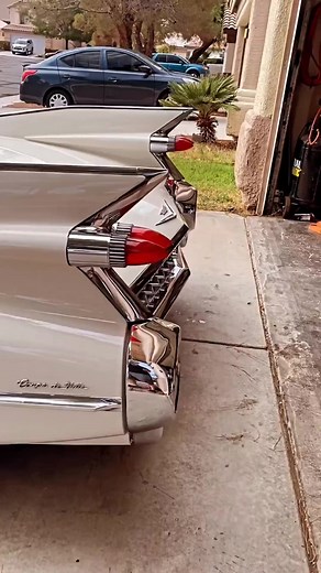 359K views · 11K reactions | Cadillac Deville 1959 old vintage car reel #car #reels #cars #mustang #trend #viral #classiccar #fb | Old luxury car | Facebook