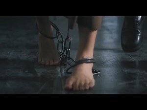 Thai actress Darisa Karnpoj in handcuffs and leg irons | 泰國女演員Darisa Karnpoj戴手銬腳鐐