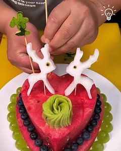 Heart watermelon fruit salad! ❤️ | Trendy Magazine