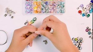 Amazon.com: 80 Pieces Assorted European Craft Beads Large Hole Crystal Lampwork Spacer Beads Colorful European Beads for DIY Necklace Bracelet Jewelry Making (Marbling)