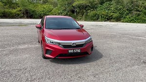 Remote engine start in the 2022 Honda City 1.5 E. | #2022my #honda #city 1.5 #e #igniteredmetallic #citygn #hondamalaysia #alexlovesmac #filming | alexlovesmac | Facebook