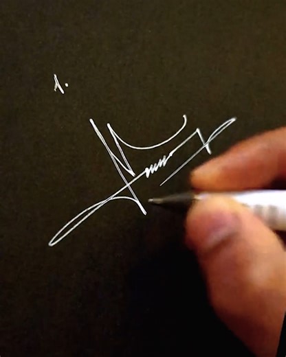 3.6M views · 15K reactions | Signature is what makes you look professional! 邏 | Art & Graphic Design | Facebook