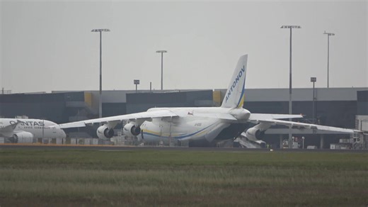 The Antonov at Melbourne Airport | Schony747 Youtube & DVD