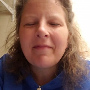 Low-income families like this one may feel alone. With your help, however, they won't. Your gift will help meet their unique needs in financially trying times. To help them continue giving the educational experience their kids deserve, please chip in $25 now! | HSLDA