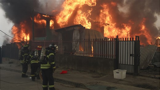 Chile declara el estado de catástrofe ante los incendios que asolan el sur del país