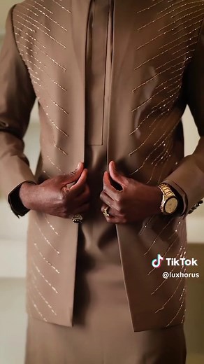 Modèle de Tissu Homme - Classic Dressing et Fine Style