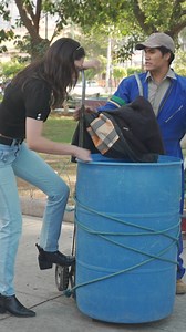 Ayuda a esta chica que estaba escapando. P1 | Amor.TVseries