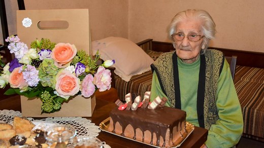 O fostă profesoară, care a împlinit 100 de ani, a fost premiată de Primăria Giurgiu. Ce a spus centenara despre secretul longevității