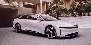 Watch Lucid Motors' 1,080-Horsepower Air EV Hit 157 MPH Down a Drag Strip