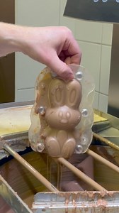 52K views · 410 reactions | Belgian Chocolate Making  Visit chocoladehuisje if you are in Brugge! #chocolatelover #belguim #brugge #candy | Kyle & Mistie Knight | Facebook