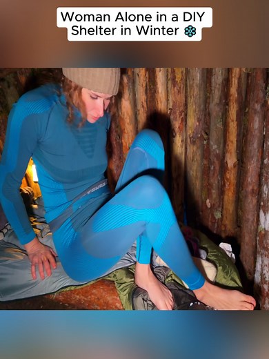Woman Alone in a DIY Shelter in Winter ❄️ Night Snowstorm #campingtent #camping #solocamping #survival #girlcamping #outdoors #rain #asmr #relax #camp #campinglife #snow #snowcamping #campingUSA