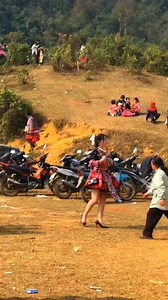 2.5M views · 17K reactions | Hluas nkauj zoo nkauj | Sorlee Syx Page | Facebook