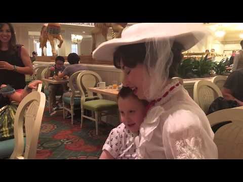 Walt Disney World October 2015 Trip:Quinn gives Mary Poppins a kiss!